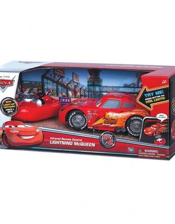 CARS Кола със светещи фарове и инфрачервен R/C MCQUEEN 00145