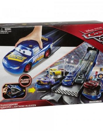 CARS 3 Игрален комплект ТРАНСФОРМИРАЩ СЕ АВТОМОБИЛ FCW03