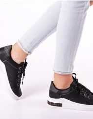 Дамски спортни обувки Fredrika черни