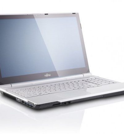 Fujitsu LIFEBOOK AH564 /15.6''/ Touch/ Intel i5-4200M (3.1G)/ 4GB RAM/ 1000GB HDD/ ext. VC/ Win8 (AH564M0001BG)